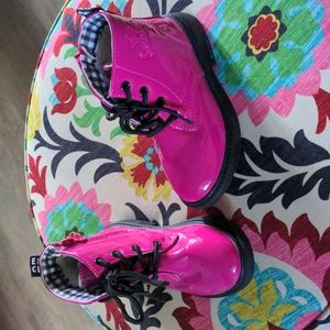 NWOT! OVEKOS Fuchsia Girls Ankle Boots